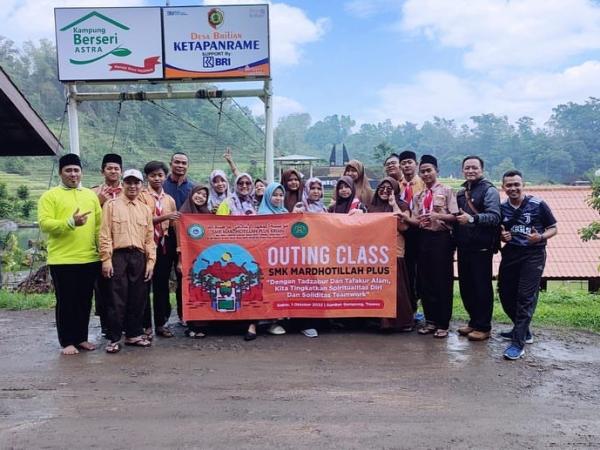 Tingkatkan Kualitas Pendidikan, SMK Mardhotillah Plus Gelar Pembelajaran Outing Class
